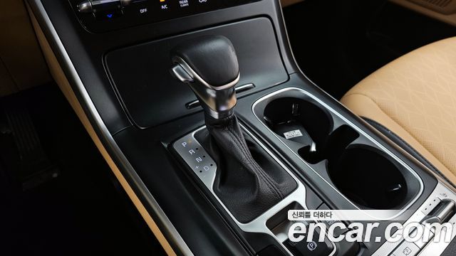 Kia Canival 2021 — photo 12