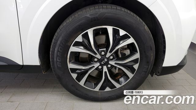 Kia Canival 2021 — photo 7