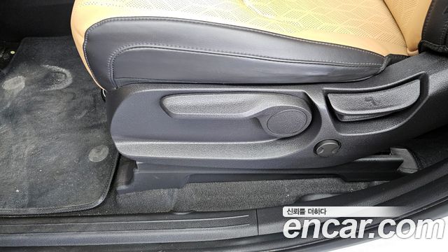 Kia Canival 2021 — photo 30