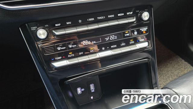Kia K7 2020 — photo 25