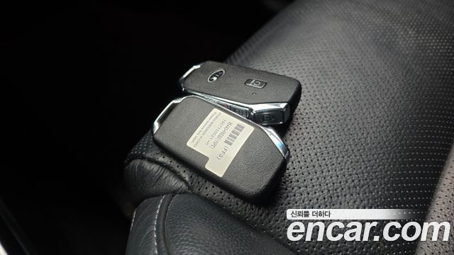 Kia K7 2020 — photo 31