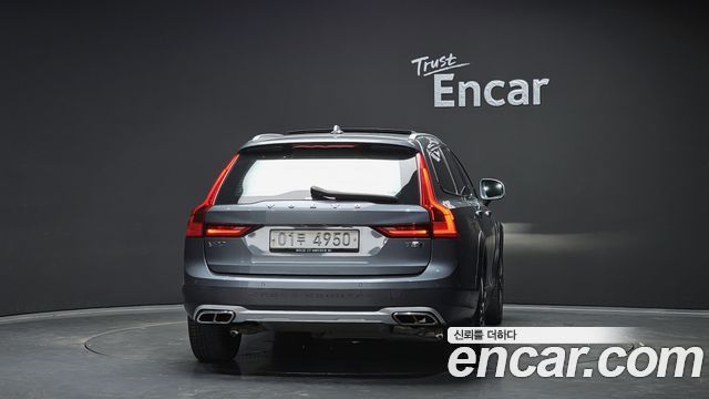 Volvo V90 2018 — photo 4