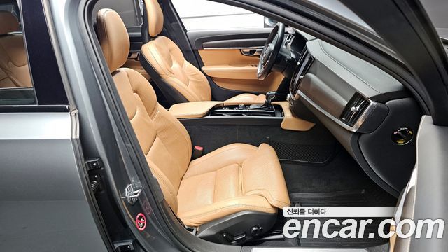 Volvo V90 2018 — photo 13