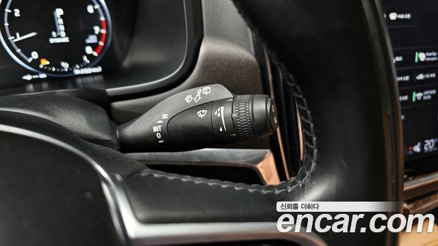 Volvo V90 2018 — photo 28