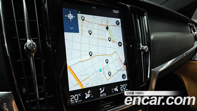 Volvo V90 2018 — photo 30