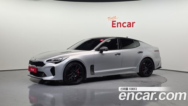 Kia Stinger 2018 — photo 1