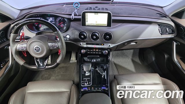 Kia Stinger 2018 — photo 10
