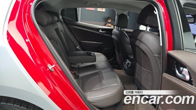 Kia Stinger 2018 — photo 17