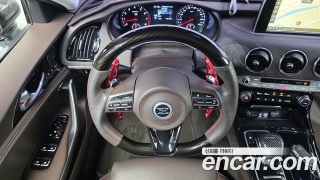 Kia Stinger 2018 — photo 20