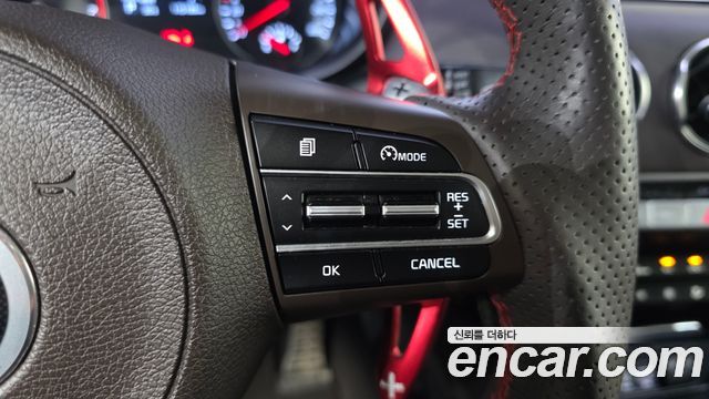 Kia Stinger 2018 — photo 25