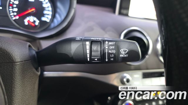 Kia Stinger 2018 — photo 33