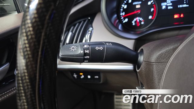 Kia Stinger 2018 — photo 35