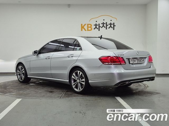 Mercedes-Benz E-Class 2014 — photo 3