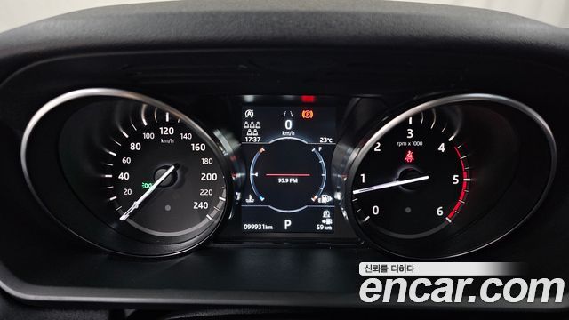 Land Rover Discovery 2020 — photo 8