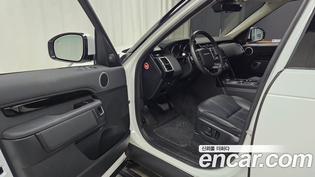 Land Rover Discovery 2020 — photo 10