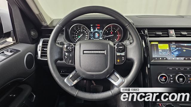 Land Rover Discovery 2020 — photo 13