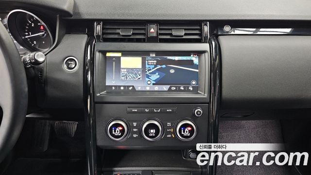 Land Rover Discovery 2020 — photo 15