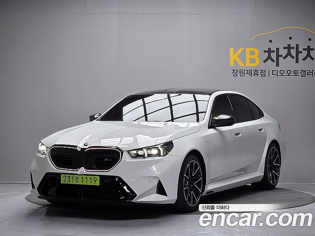 BMW M5 2025 — photo 1