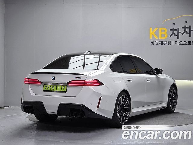 BMW M5 2025 — photo 2