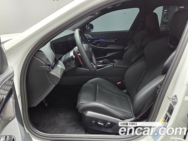 BMW M5 2025 — photo 12