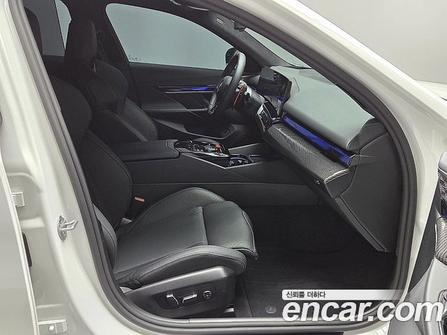 BMW M5 2025 — photo 13