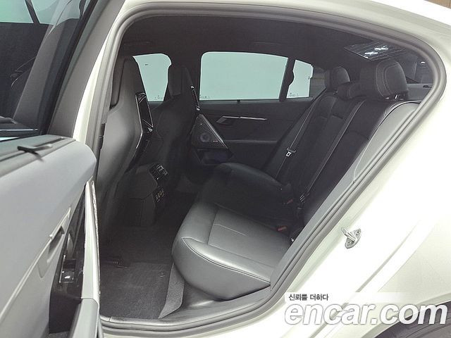 BMW M5 2025 — photo 14