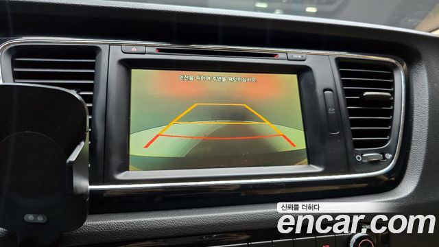Kia Canival 2016 — photo 21