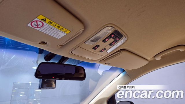 Kia Canival 2016 — photo 26