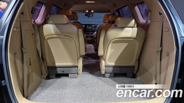 Kia Canival 2016 — photo 30