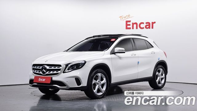 Mercedes-Benz GLA-Class 2018 — photo 1