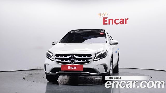 Mercedes-Benz GLA-Class 2018 — photo 3