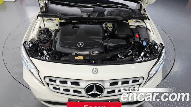 Mercedes-Benz GLA-Class 2018 — photo 6