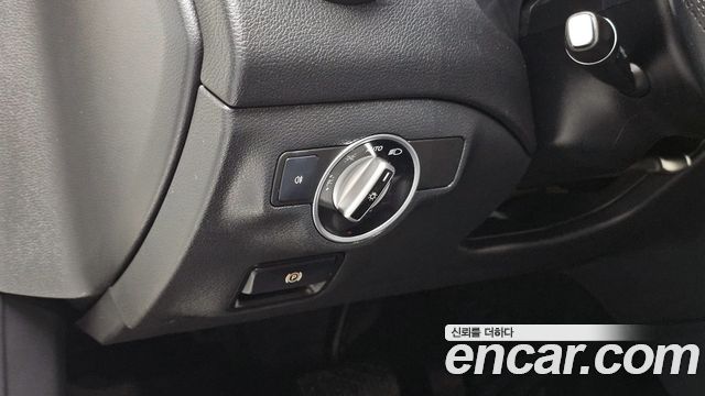 Mercedes-Benz GLA-Class 2018 — photo 15