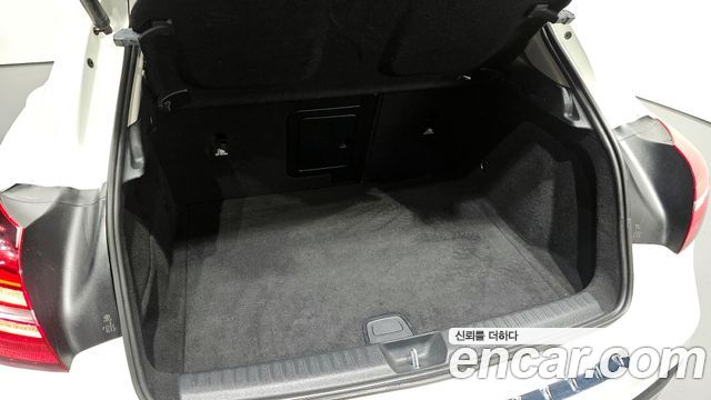 Mercedes-Benz GLA-Class 2018 — photo 19