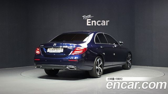 Mercedes-Benz E-Class 2020 — photo 2