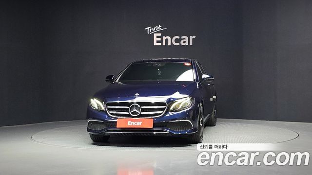 Mercedes-Benz E-Class 2020 — photo 3