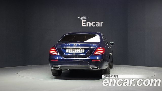 Mercedes-Benz E-Class 2020 — photo 4