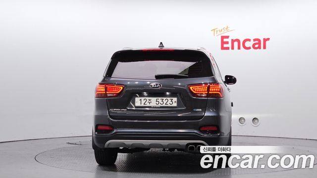 Kia Sorento 2018 — photo 4