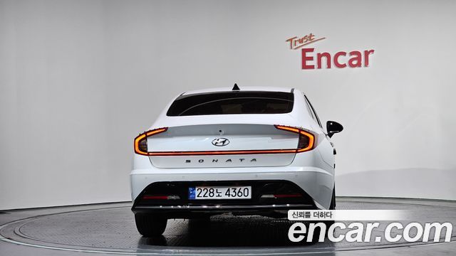Hyundai Sonata 2022 — photo 4