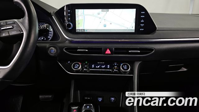 Hyundai Sonata 2022 — photo 21