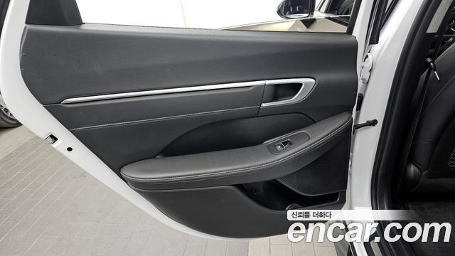 Hyundai Sonata 2022 — photo 15