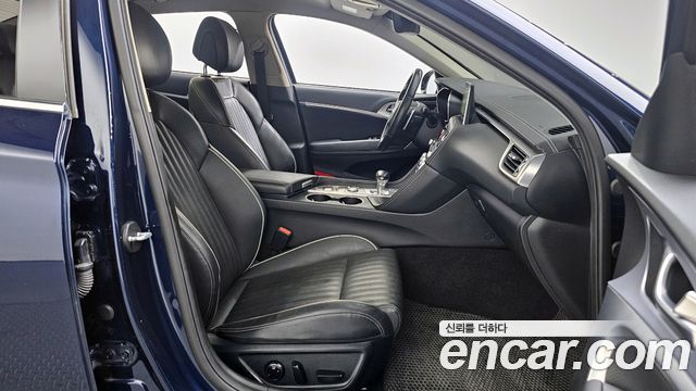 Genesis G70 2018 — photo 11