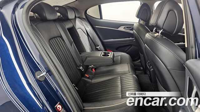 Genesis G70 2018 — photo 12