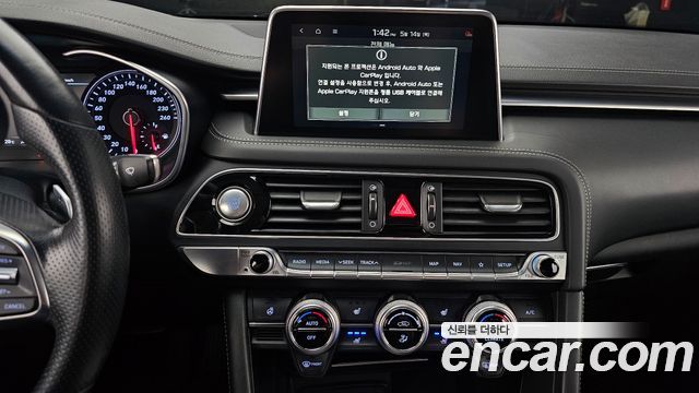 Genesis G70 2018 — photo 14