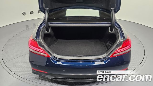 Genesis G70 2018 — photo 20