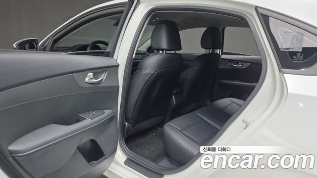 Kia K3 2019 — photo 17