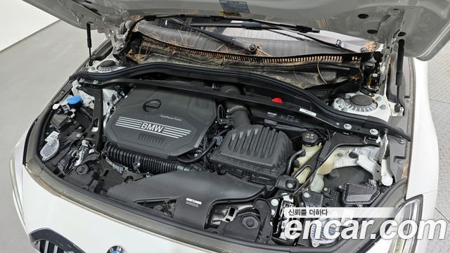 BMW 1-Series 2023 — photo 6