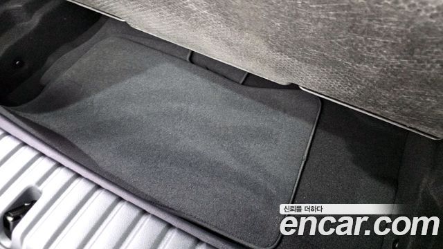 BMW 1-Series 2023 — photo 28