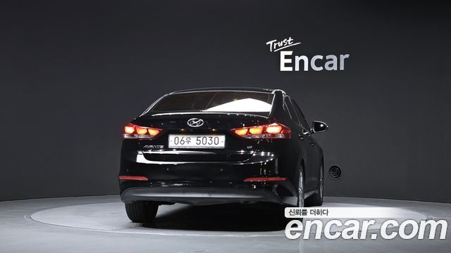 Hyundai AVANTE 2018 — photo 4