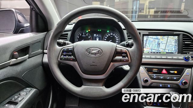 Hyundai AVANTE 2018 — photo 20